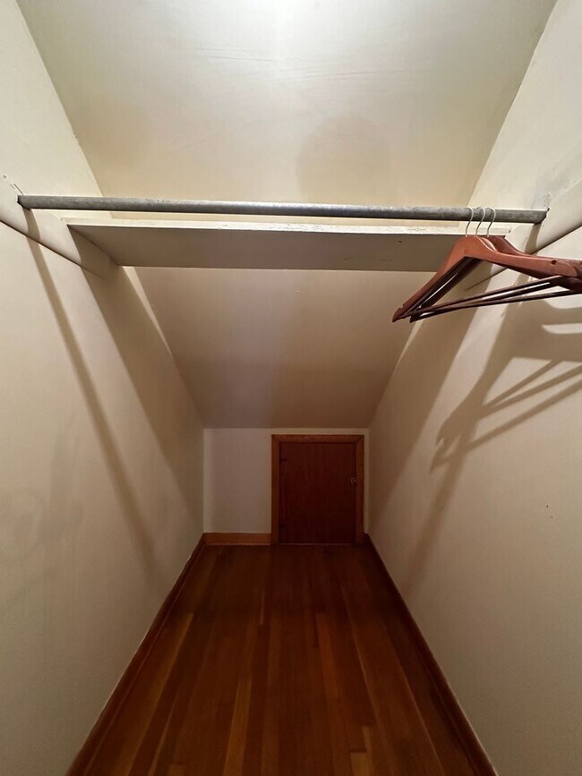 Building Photo - *Move in Special - Spacious 3 bedroom/ 2.5 bath home near Exit 8 - Morristown, TN