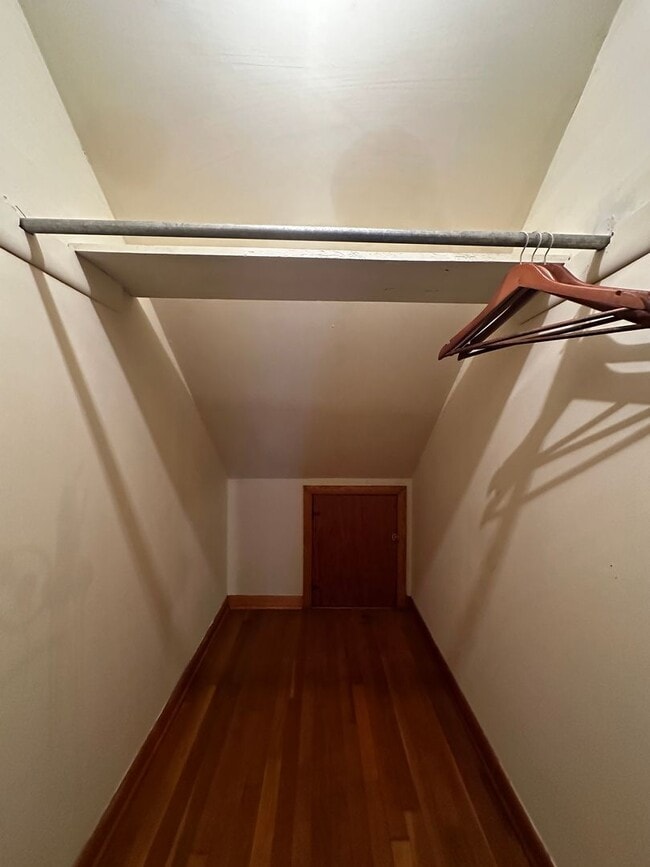 Building Photo - *Move in Special - Spacious 3 bedroom/ 2.5...