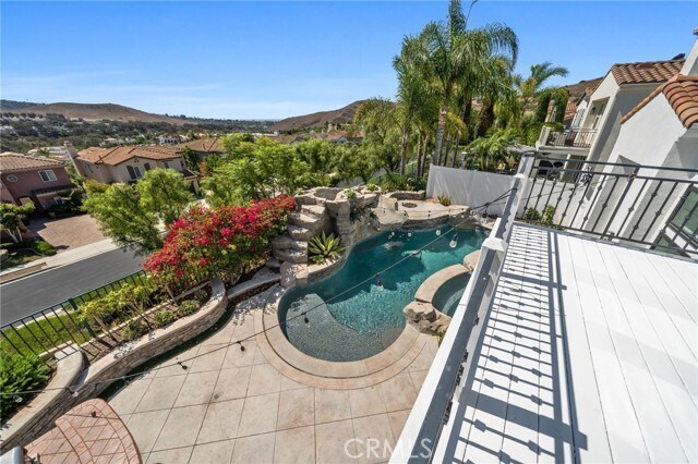 Building Photo - 55 Via Sonrisa