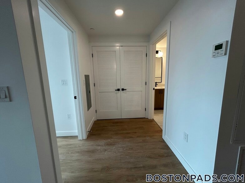 Building Photo - 199 Gardner St