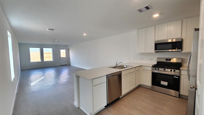 Building Photo - 26850 Cascade Sunrise St