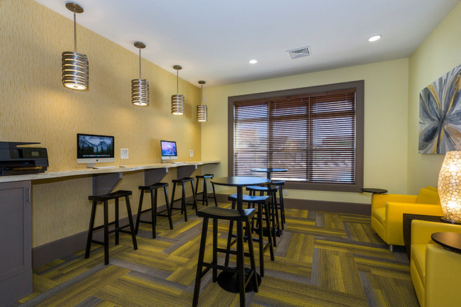 Lounge area - Lodge at Black Forest Phase II