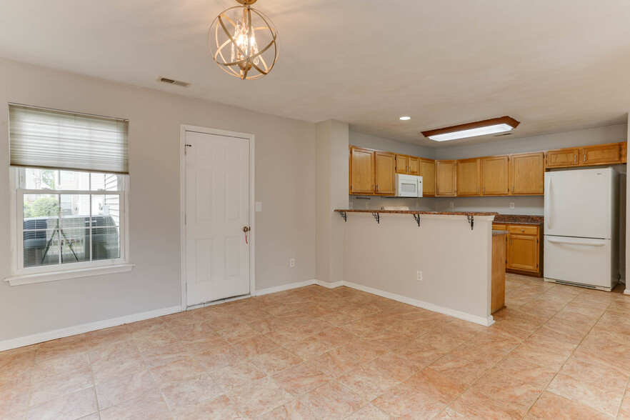 Building Photo - 1553 Wynd Crest Way