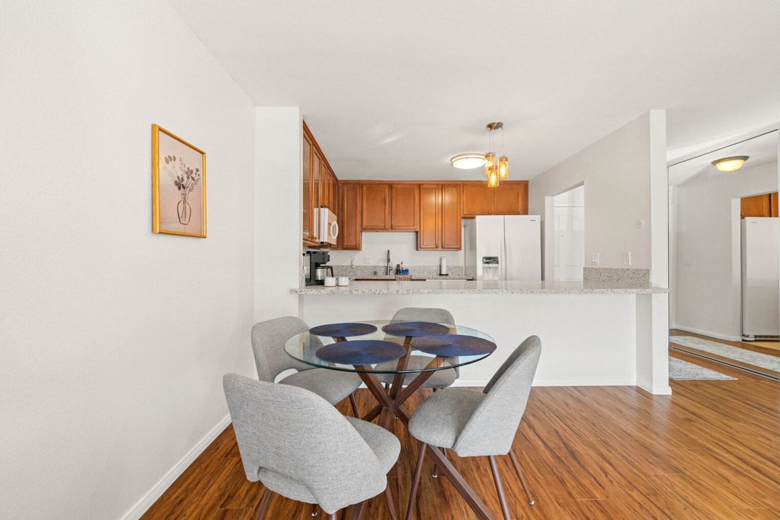 Building Photo - 3030 Suncrest Dr