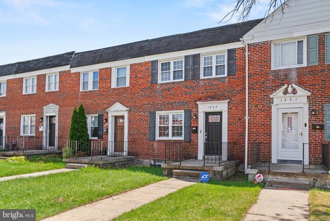 Building Photo - 1233 Halstead Rd