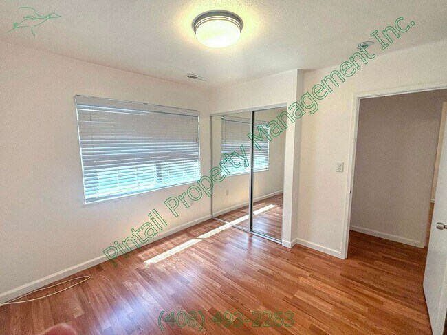 Building Photo - 3428 San Marino Ave