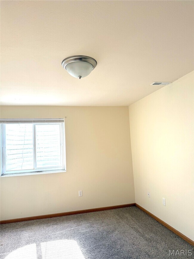 Building Photo - 1963 Nathan Ave