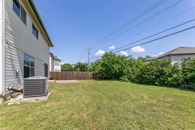 Building Photo - 1308 Water Spaniel Way