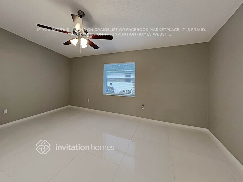 Building Photo - 7509 42nd Ct E