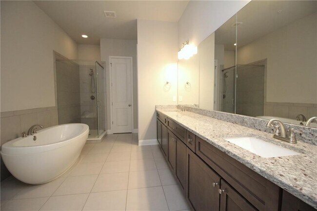 Building Photo - 335 Rose Garden Ln