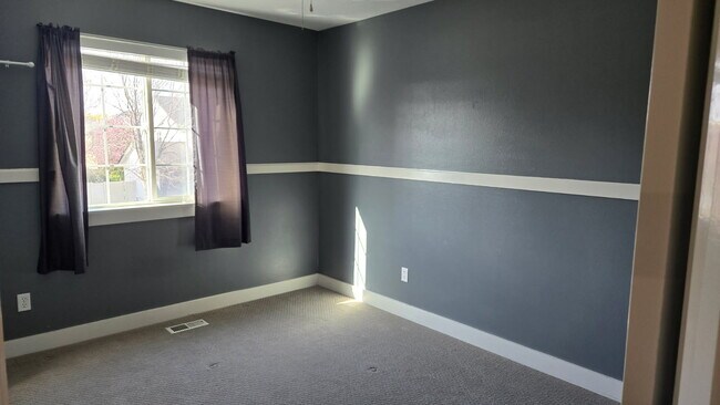 Building Photo - 4686 W Steeplechase Dr
