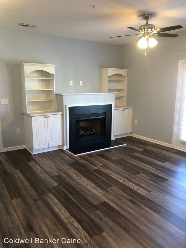 Building Photo - 2 br, 2 bath House - 601 McKenna Commons