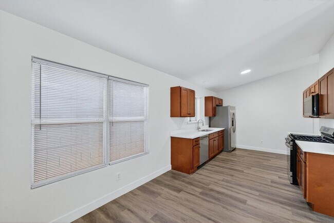 Building Photo - 2481 S Karen Dr