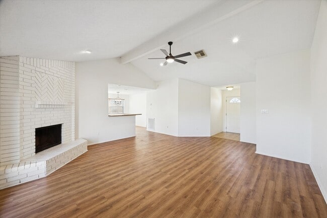 Building Photo - 2784 Forest Point Dr