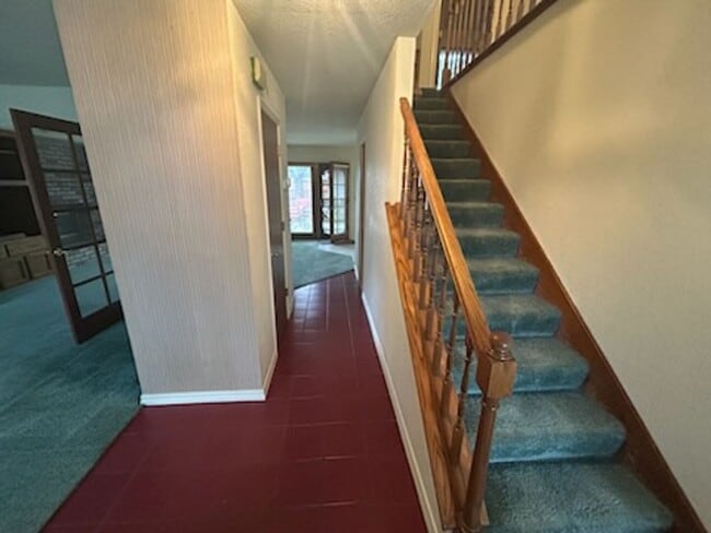 Building Photo - SHOWING FEB. 24, 26, AND 28 @ 12-12:30PM