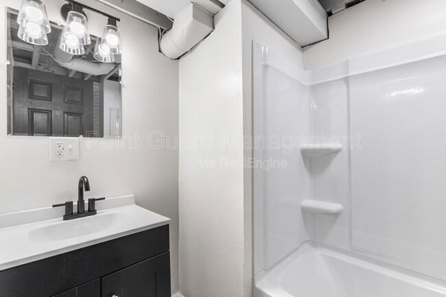 Building Photo - 1810 S Cleveland Ave