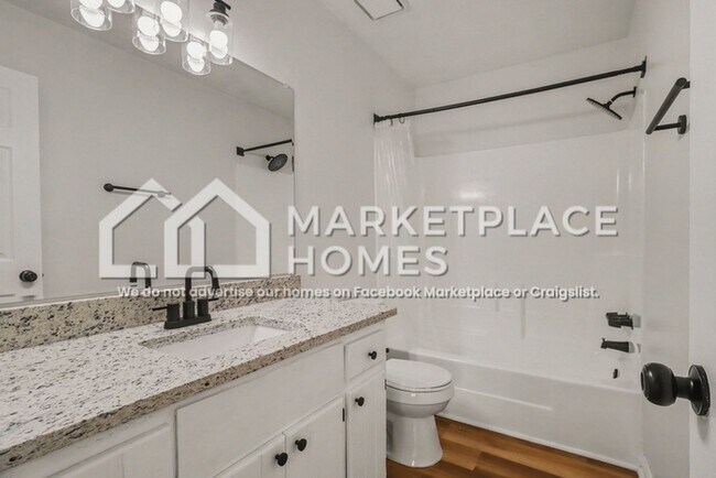 Building Photo - 5415 Glen Haven Dr