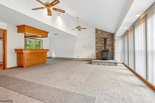 Building Photo - 488 Cedar Ln