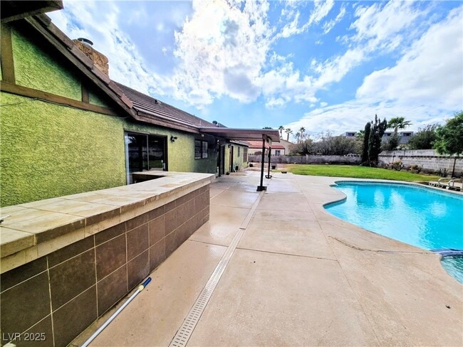 Building Photo - 3159 Tonyram Cir