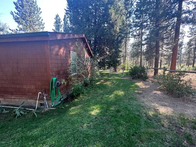 Building Photo - 2659 OR-422