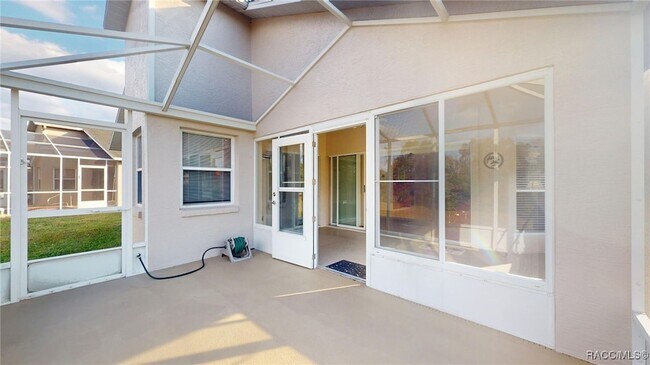 Building Photo - 761 W Sunbird Path