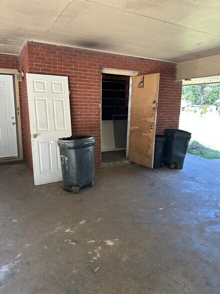 Storage Room - 329 St Paul St