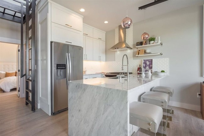 Building Photo - 7217 N 5 Mile Rd