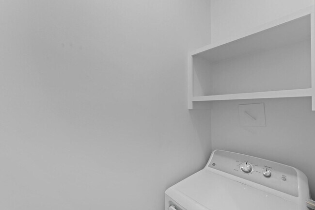 Building Photo - The 912 Building C