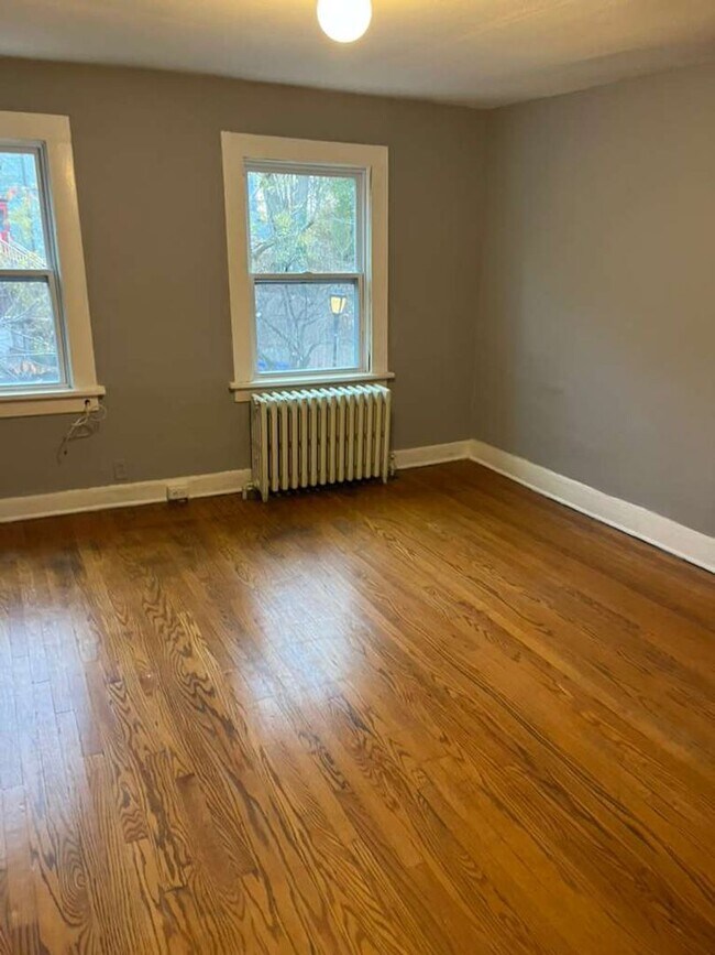 Building Photo - 195 Union St