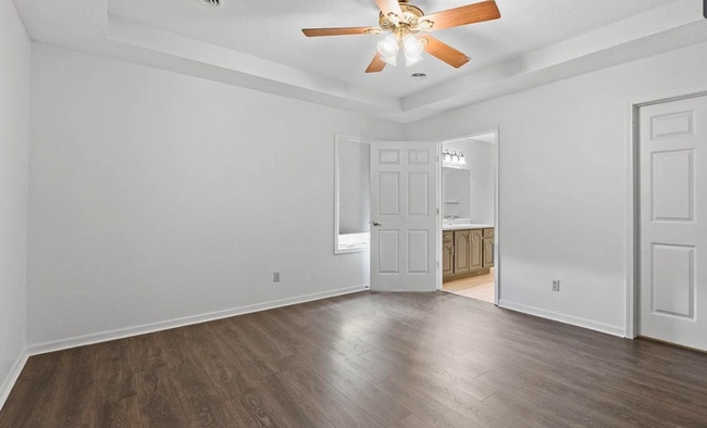 Building Photo - BEAUTIFUL 3 bedroom home available in June!