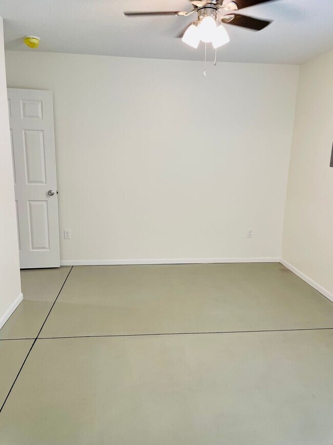 Building Photo - Gorgeous Brand New Townhome $300 OFF FIRST...