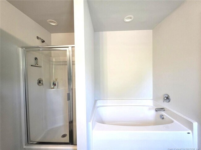 Building Photo - 233 Chinook Ln