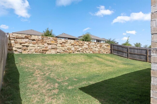 Building Photo - 1613 Brueggerhoff Rd