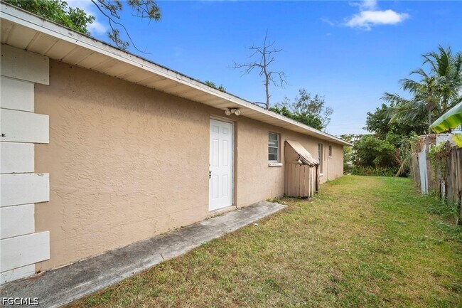 Building Photo - 5449 Tenth Ave