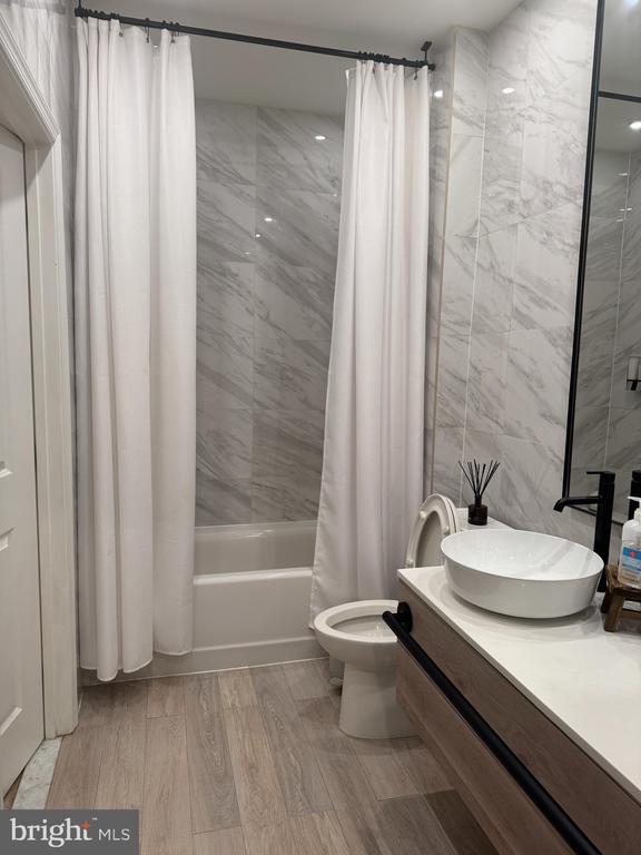 Building Photo - 2665 Prosperity Ave