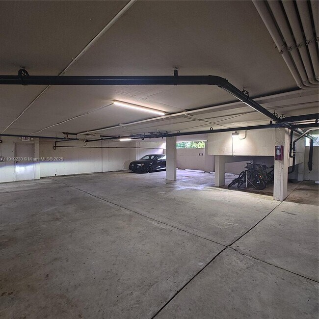 Building Photo - 7051 Environ Blvd