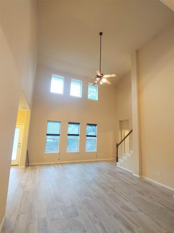 Building Photo - 1601 Lions Den