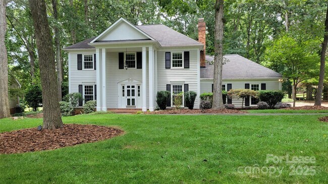 Primary Photo - 9424 Whitethorn Dr
