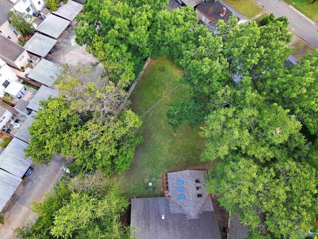 Building Photo - 2709 Thornton Cir SW