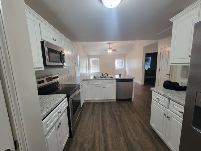 Building Photo - Lazy Acres - Columbia County