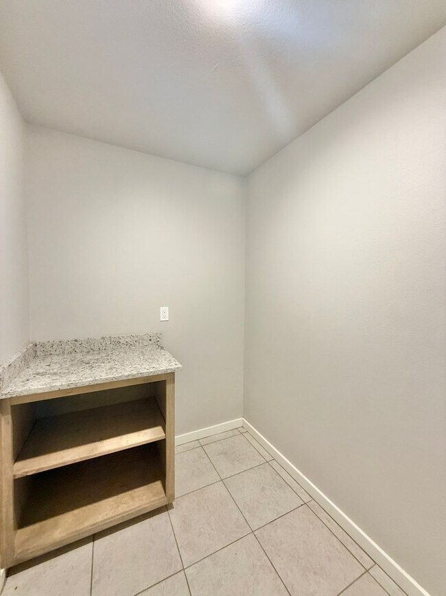 Building Photo - 4822 FM 346