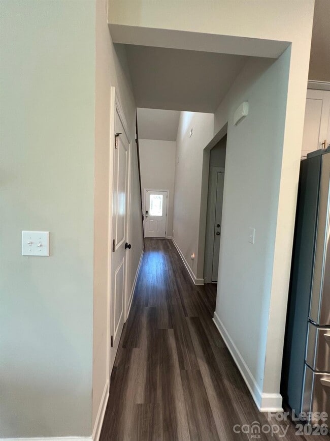 Building Photo - 8921 Pennegrove Cir