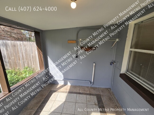 Building Photo - Affordable Orlando 2 Bedroom Duplex