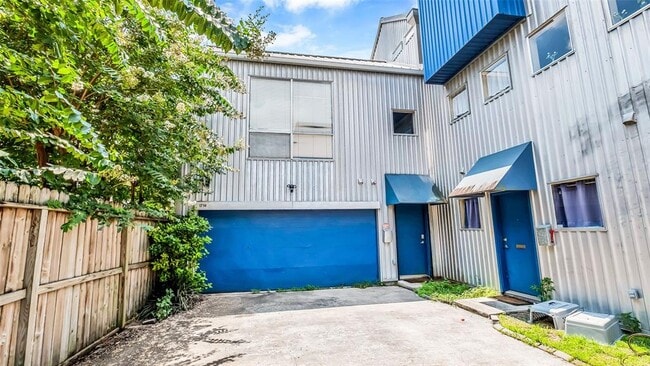 Building Photo - 1714 Drew St