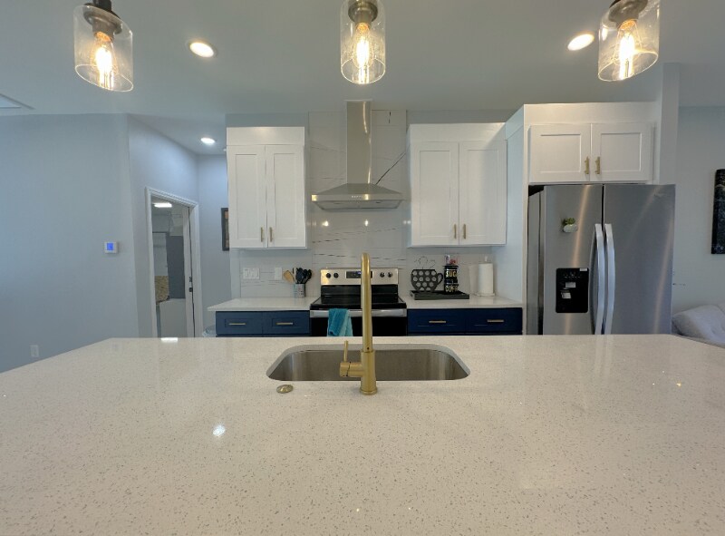 Building Photo - 271 Diogenes St
