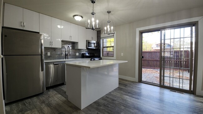 Interior Photo - Courtyard Townhouse Apartments