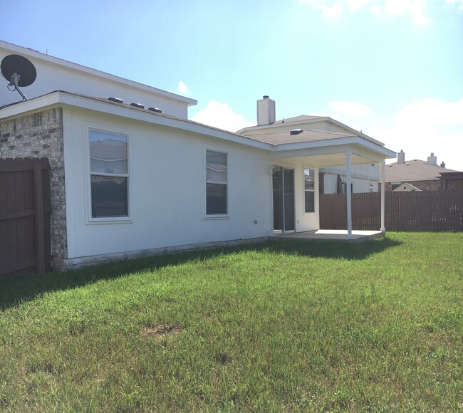 Building Photo - Spacious and Inviting Home by Fort Cavazos