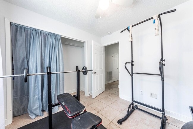 Building Photo - 405 Avondale Ln