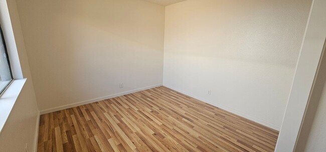 Building Photo - ERW1605