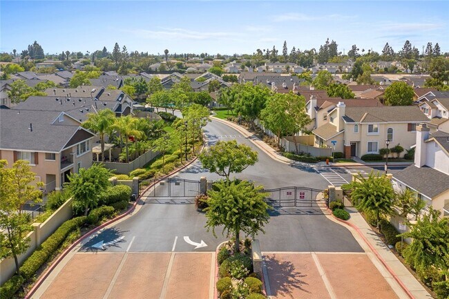 Building Photo - 744 N Siavohn Dr